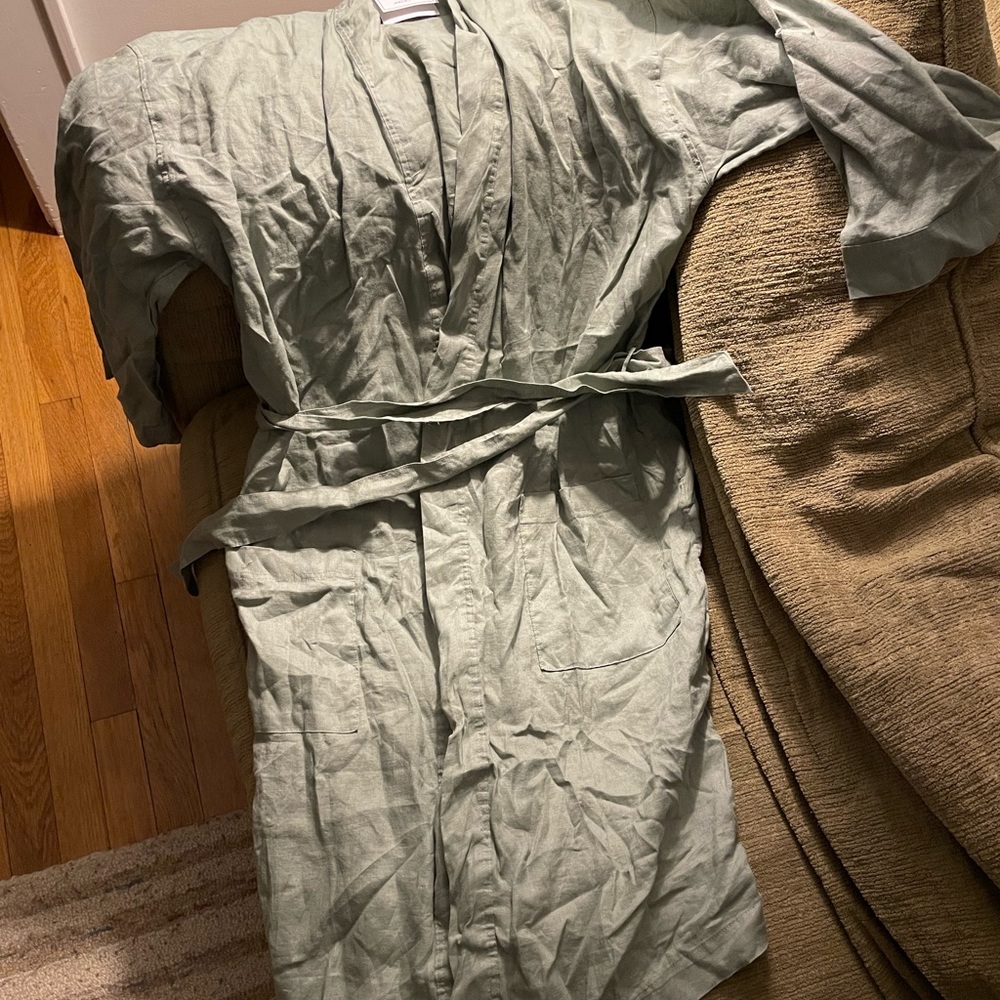 Summer robe, linen, sage green